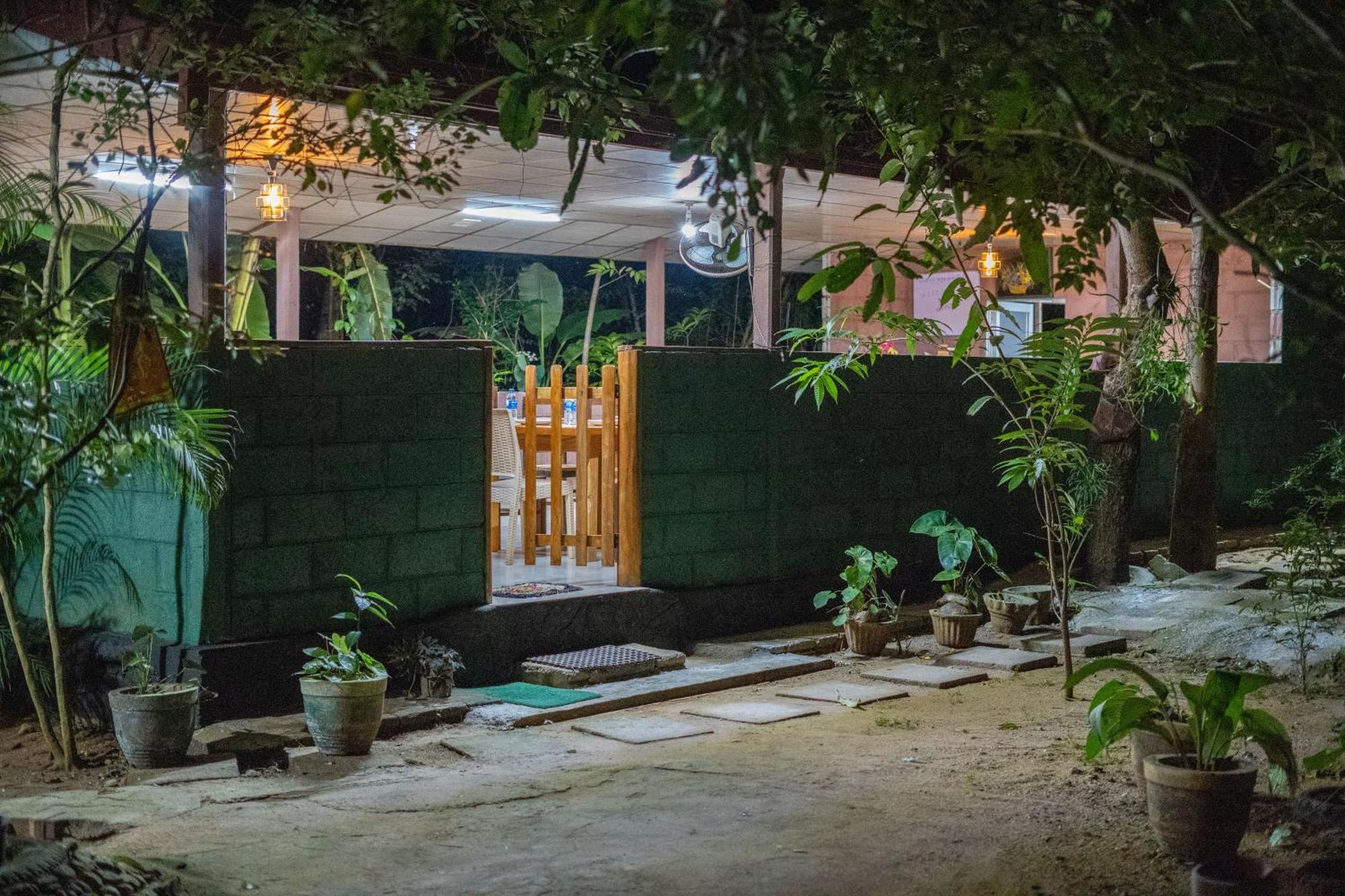 Silent Bungalow Udawalawe Buitenkant foto
